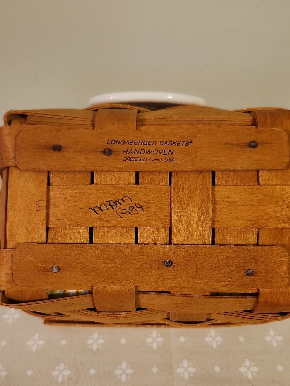 Longabergee Tea Basket with Yellow Floral Liner